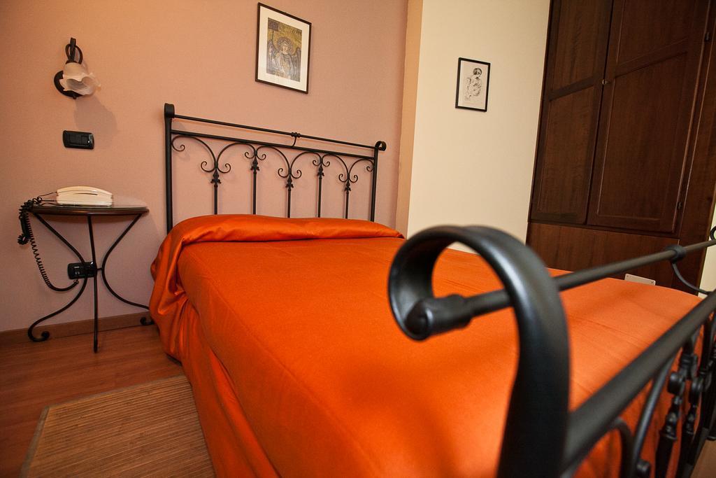 Hotel Rainero Asti Exterior foto